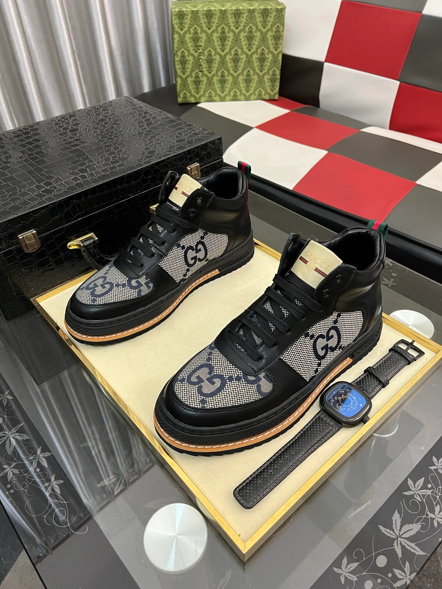 Men's shoes💰: 420⌚️⌚️[GUCCI sheepskin lining] Men's classic Gucci high-top casual shoes, original quality💯The upper is made of imported Italian cowhide and sheepskin lining, with fine workmanship and high-end atmosphere. Has a fashionable and exemplary look. Original rubber wear-resistant outsole. Code number: 38-44